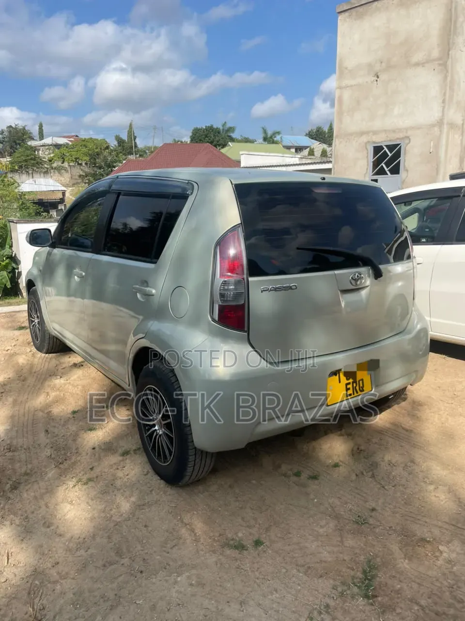 Toyota Passo 2005 Beige