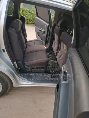 Toyota Wish 2004 Silver