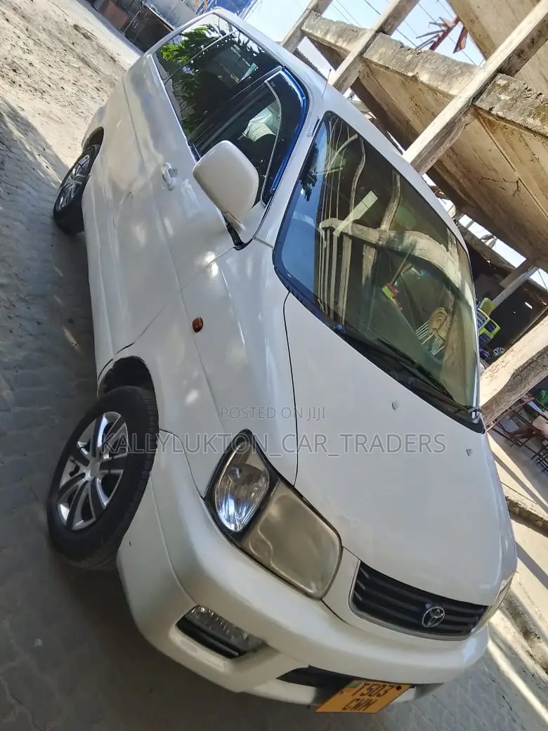 Toyota TownAce 2003 White