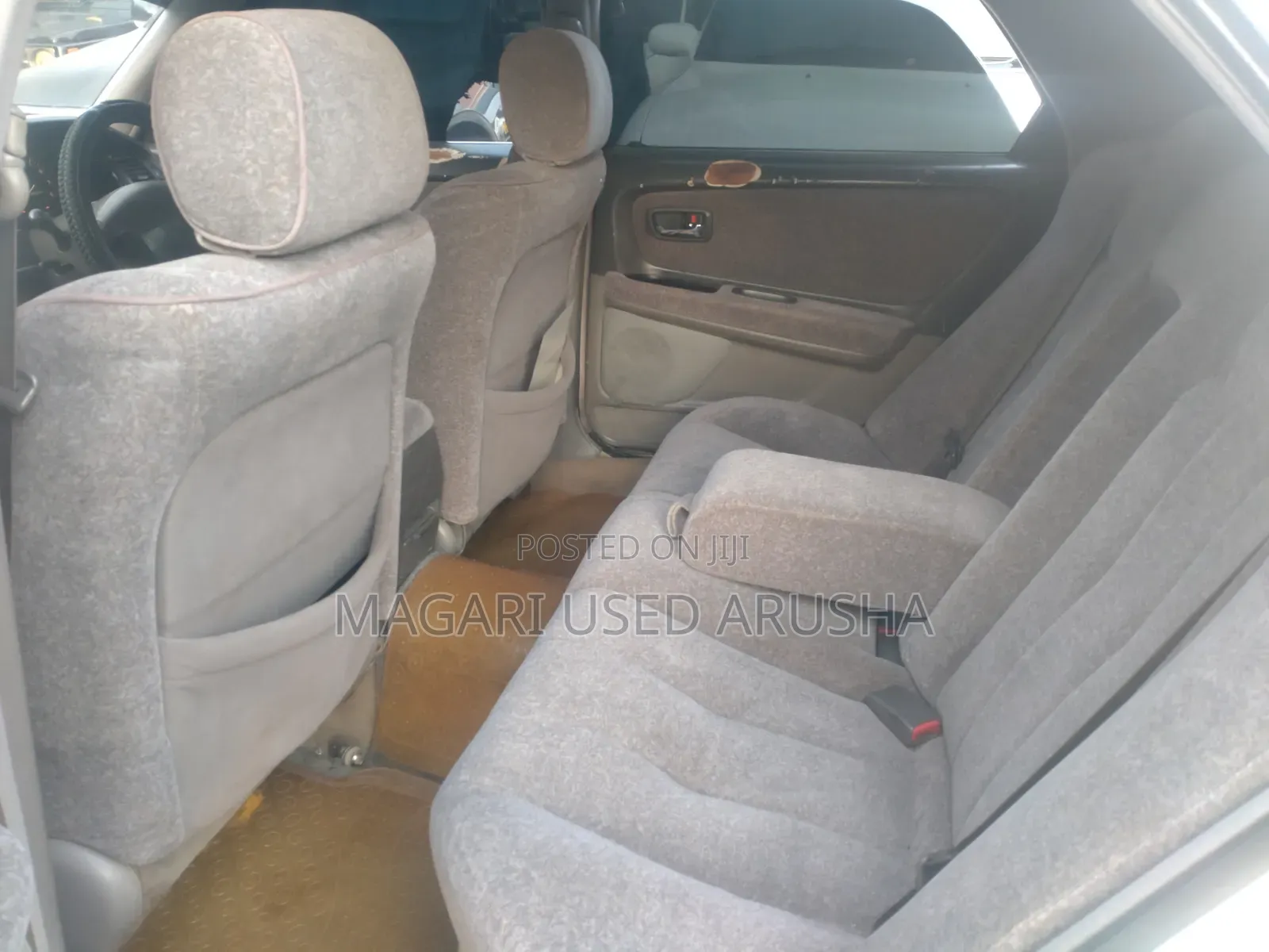 Toyota Cresta 2000 White