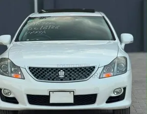 Toyota Crown 2009 White