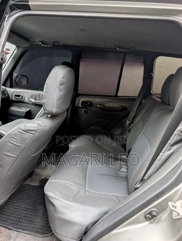 Toyota RAV4 Base FWD 1999 Silver