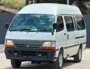 Toyota HiAce 1999 White