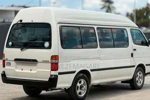 Toyota HiAce 1999 White