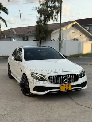 Mercedes-Benz E200 2017 Pearl
