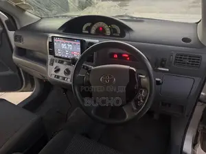 Toyota Raum 2005 Gold