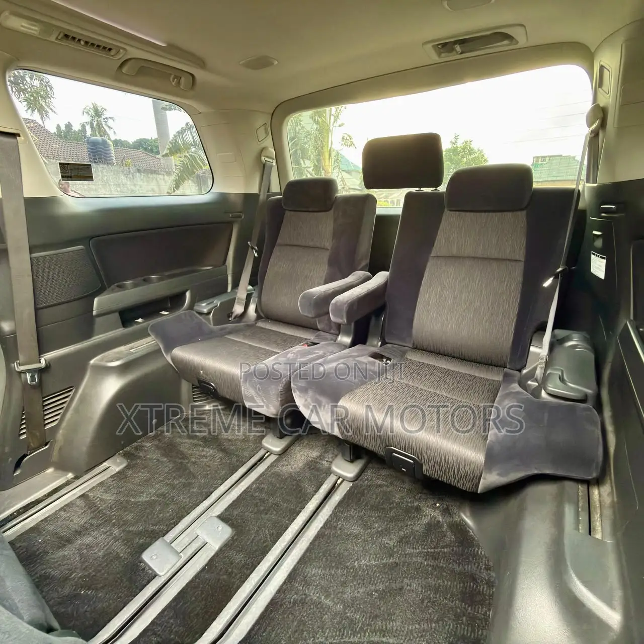 Toyota Alphard 2010 White