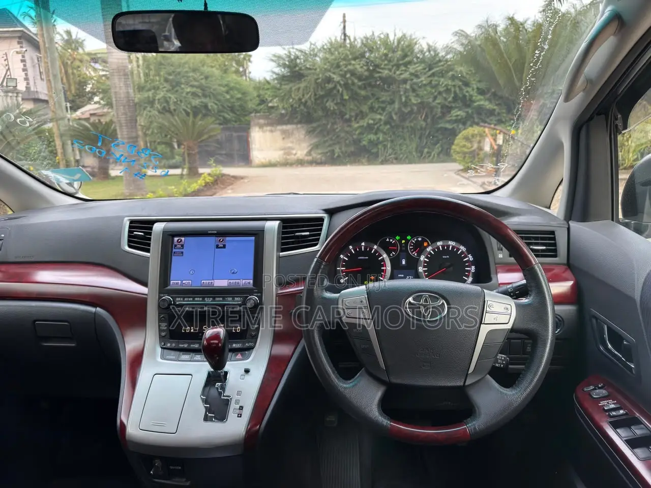 Toyota Alphard 2010 White