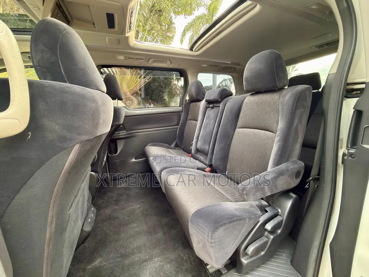 Toyota Alphard 2010 White