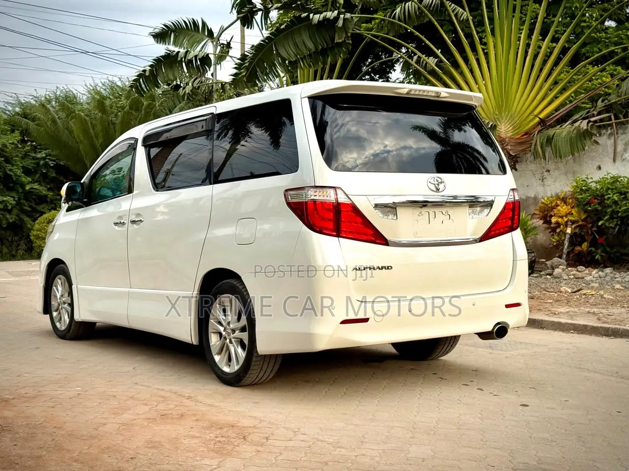 Toyota Alphard 2010 White