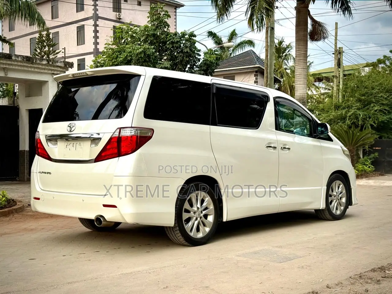 Toyota Alphard 2010 White