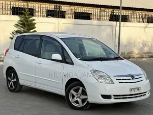 Toyota Corolla Spacio 2004 White