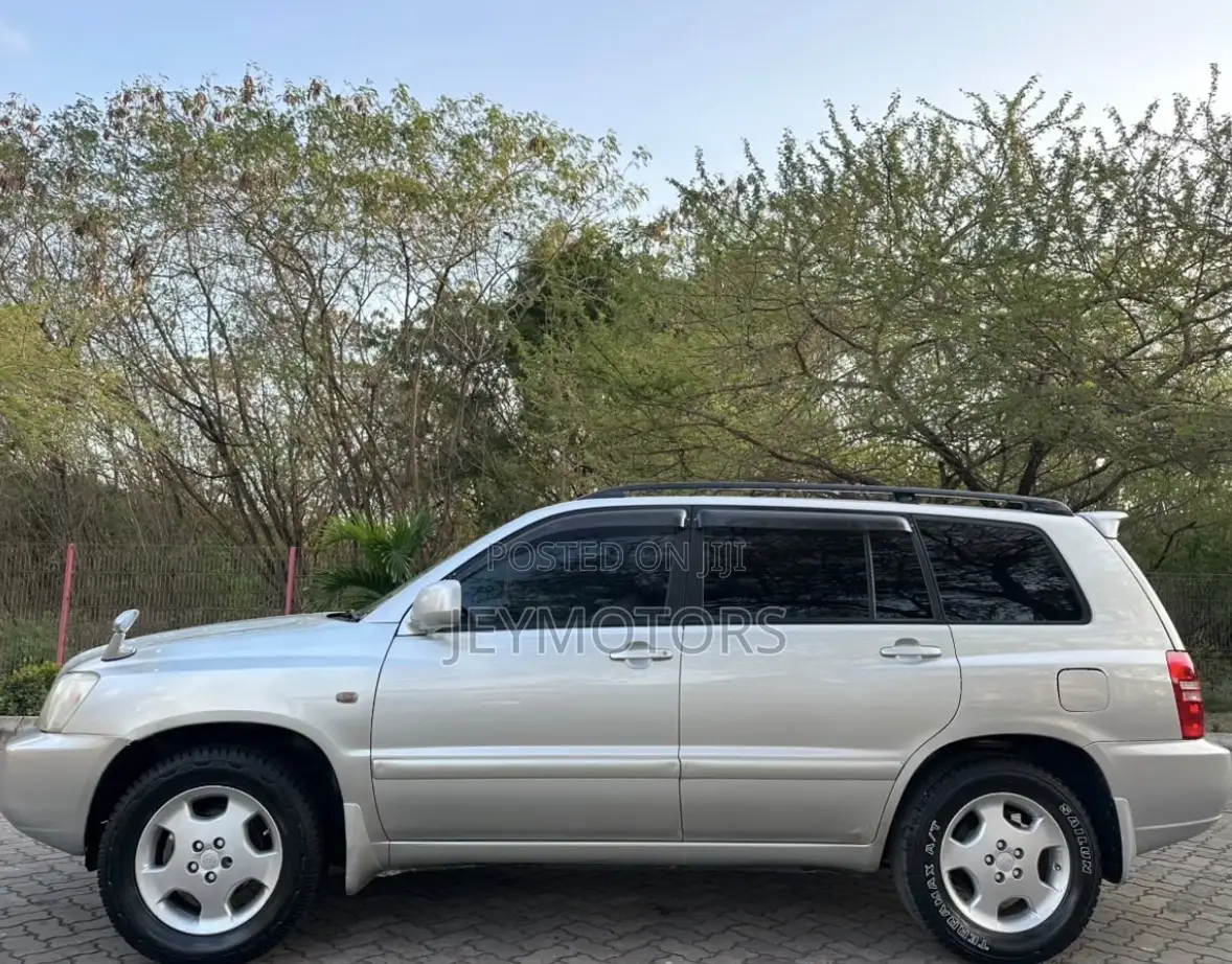 Toyota Kluger 2003 Silver
