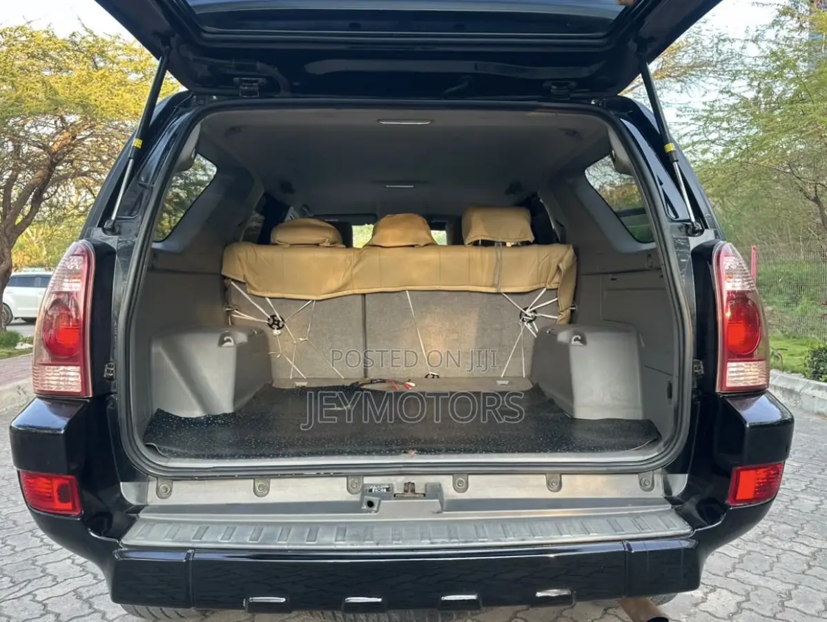 Toyota Hilux Surf 2004 Black