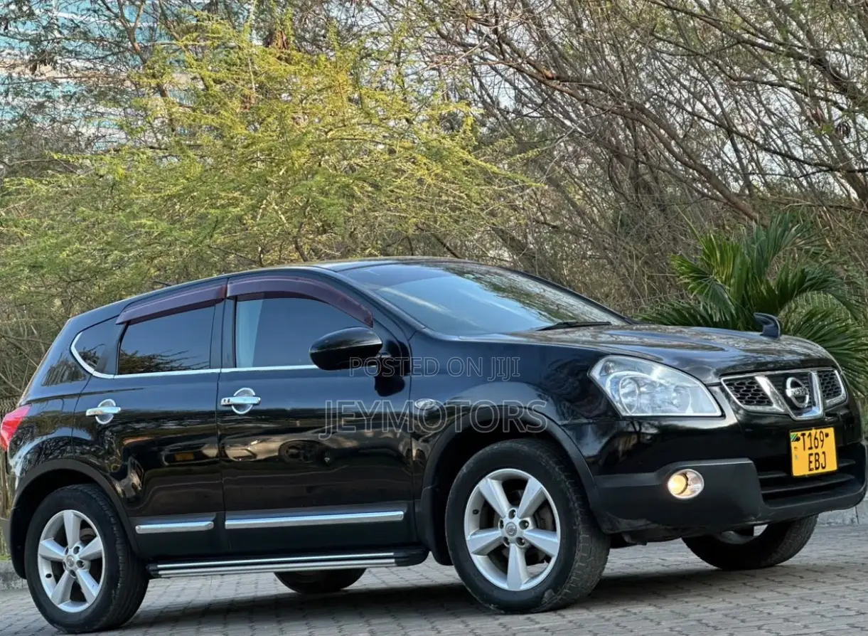 Nissan Dualis 2011 Black