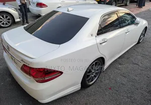 Toyota Crown 2009 Off white