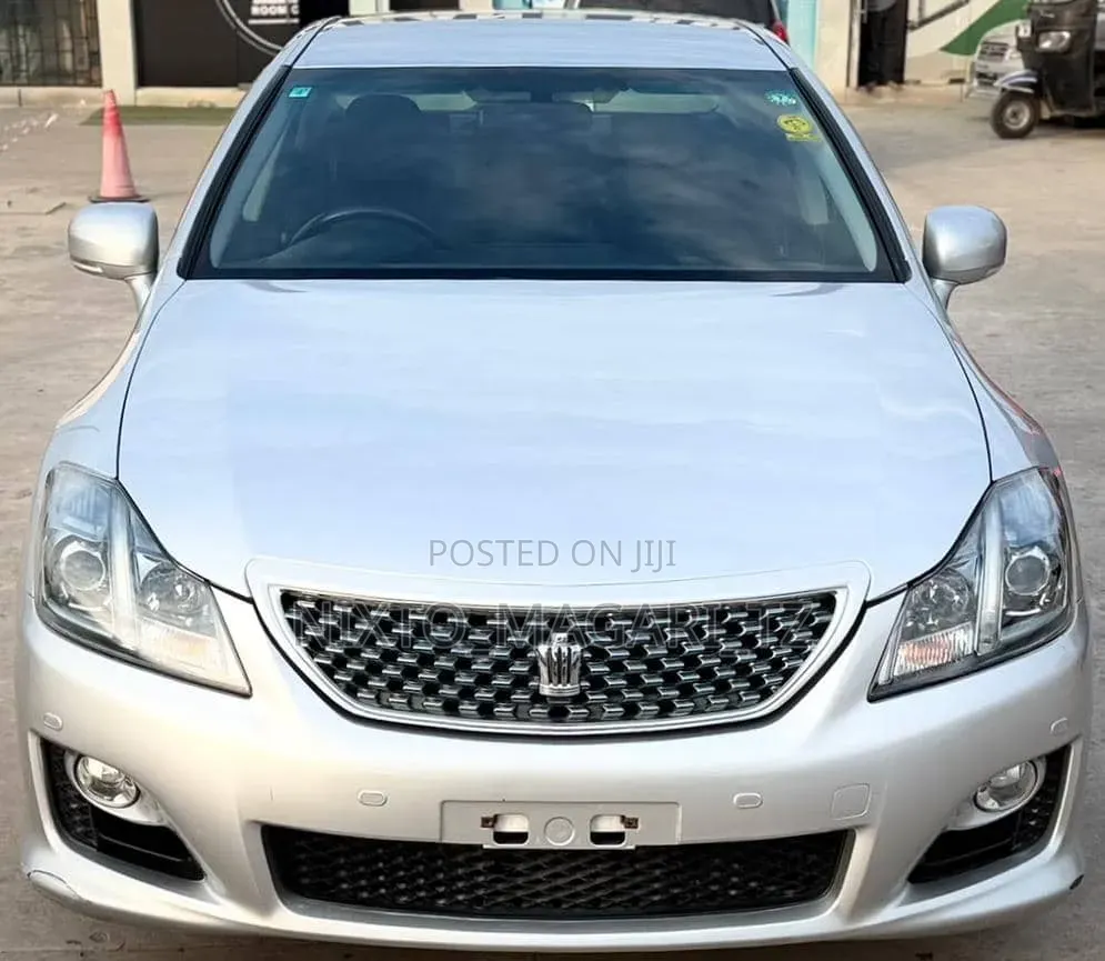 Toyota Crown 2009 Silver
