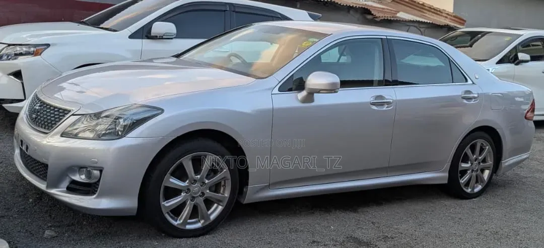 Toyota Crown 2009 Silver