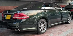 Toyota Crown 2009 Black