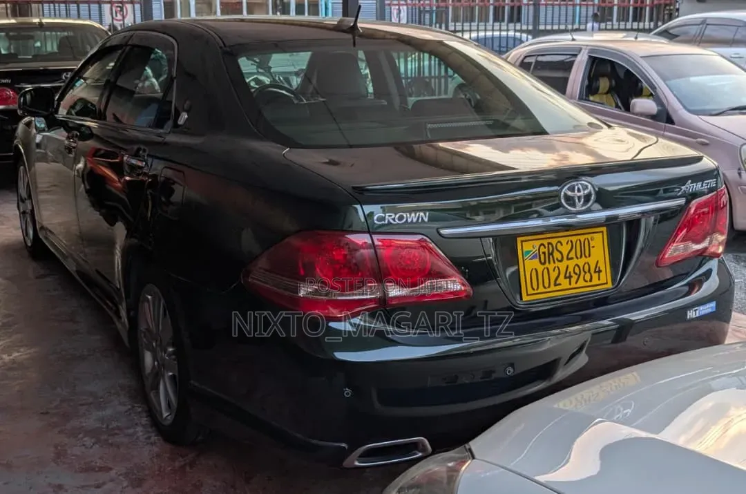 Toyota Crown 2009 Black