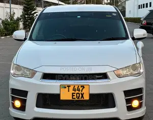 Mitsubishi Outlander 2012 White