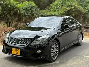 Toyota Crown 2009 Matt Black