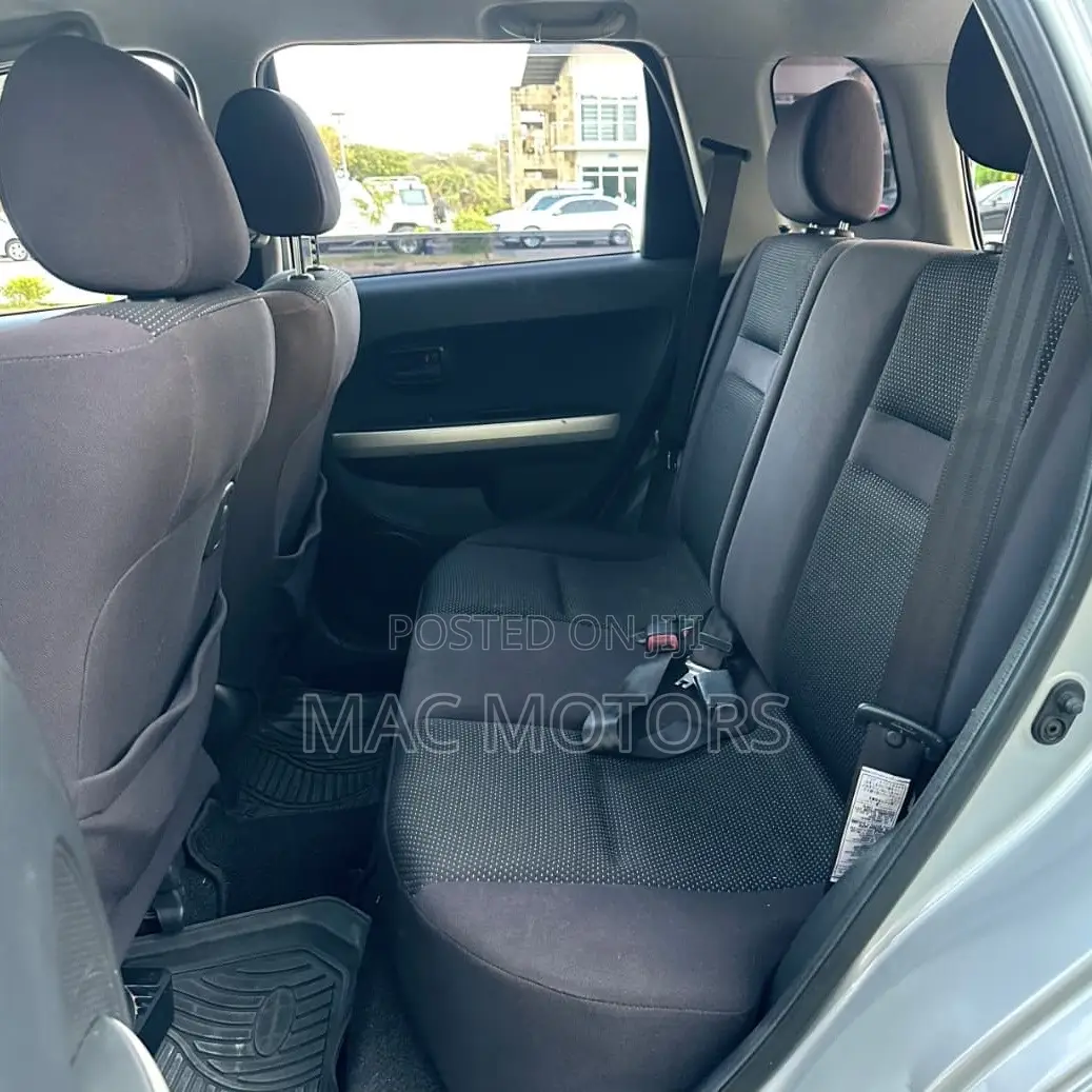 Toyota IST 2003 Silver