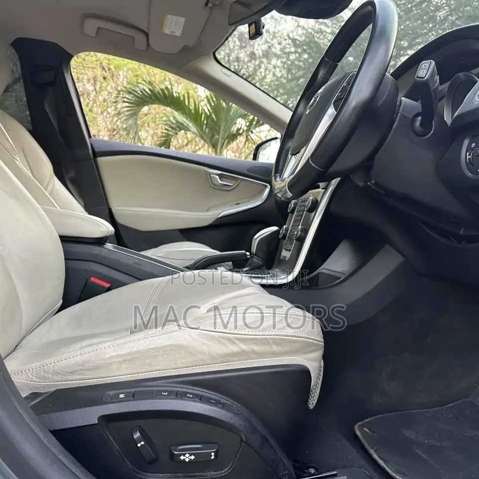 Volvo V40 2013 Silver