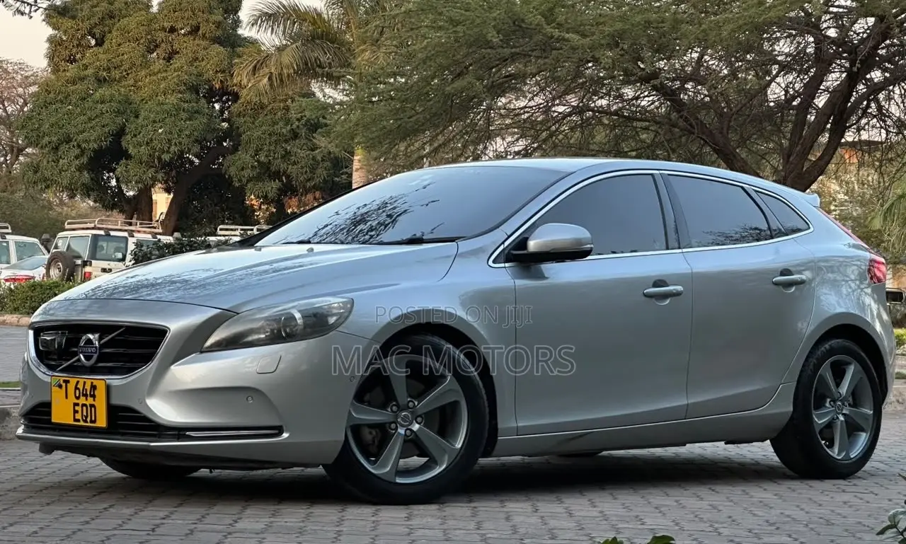 Volvo V40 2013 Silver
