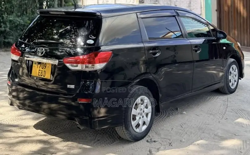 Toyota Wish 2010 Black