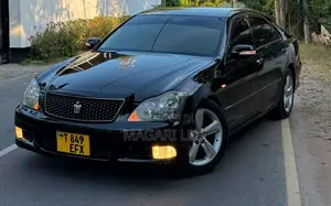 Toyota Crown Royale 2005 Black