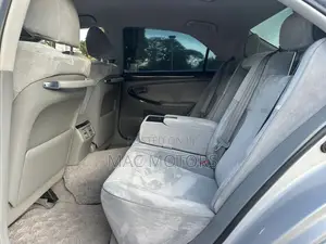 Toyota Crown 2005 Silver