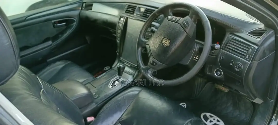 Toyota Crown Royale 2005 Black