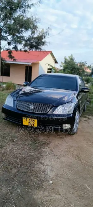 Toyota Crown Royale 2005 Black