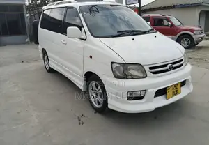 Toyota Noah 2.0 AWD (8 Seater) 2001 White