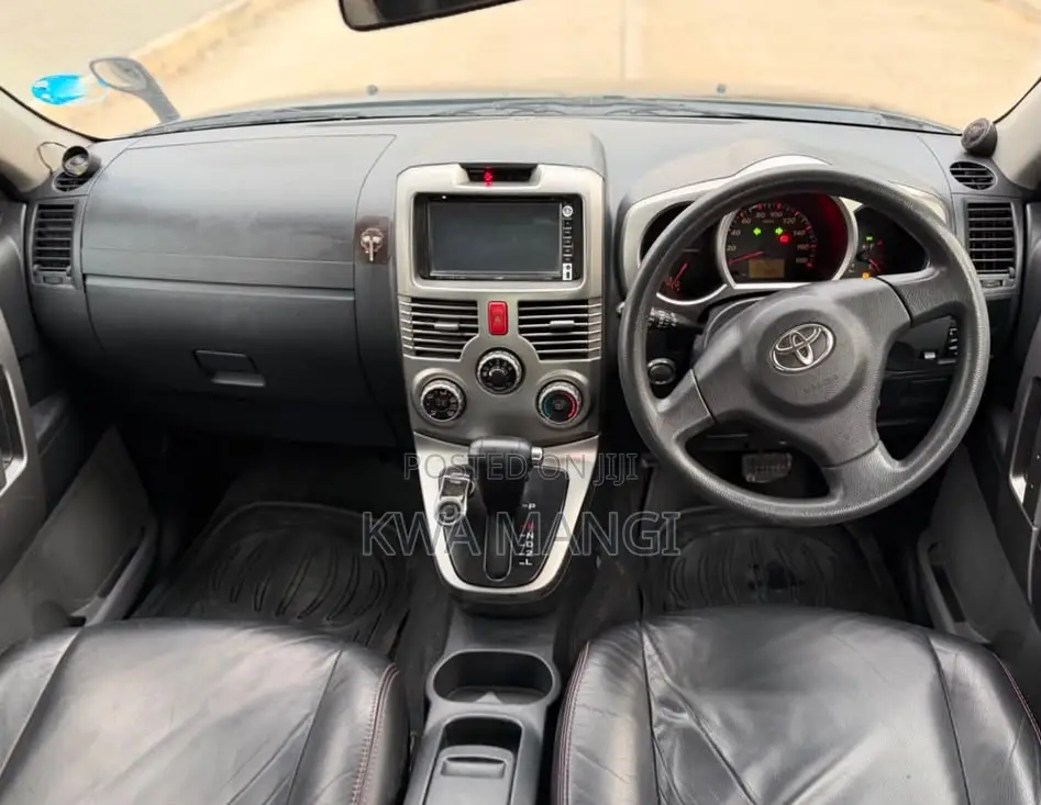 Toyota Rush 1.5 RWD 2007 Black