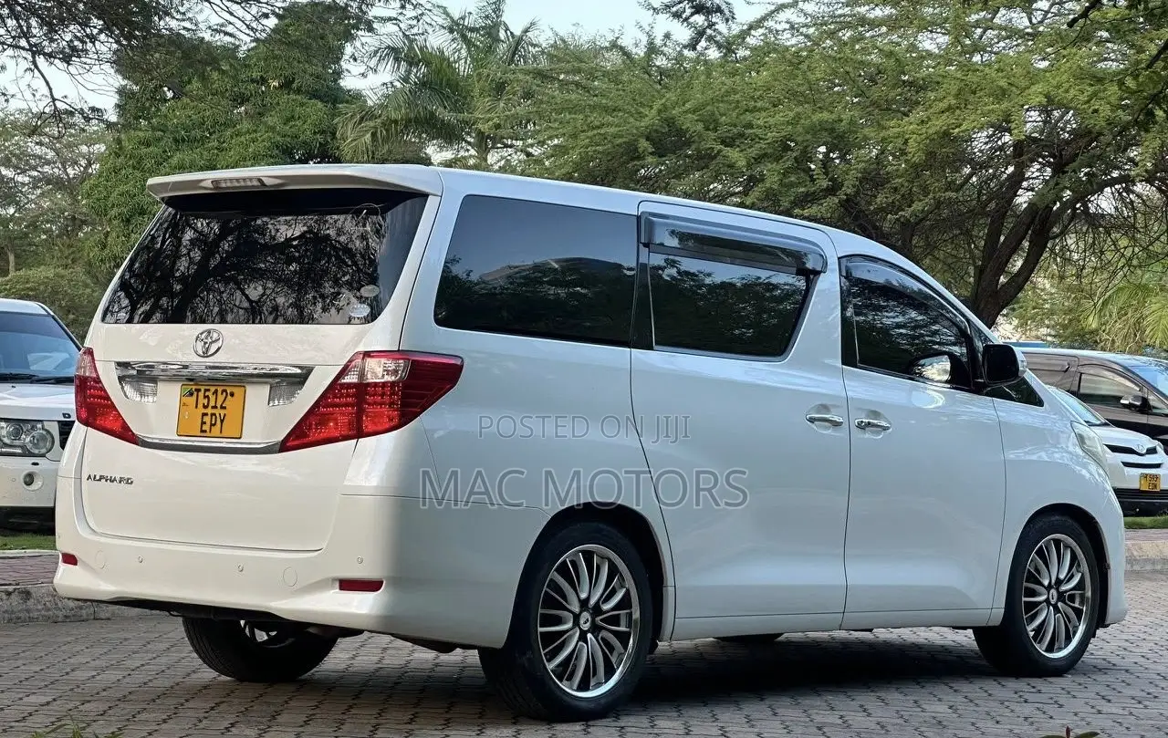 Toyota Alphard 2009 White