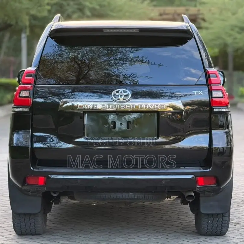 Toyota Land Cruiser Prado 2.8 2022 Black
