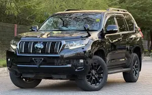 Toyota Land Cruiser Prado 2.8 2022 Black
