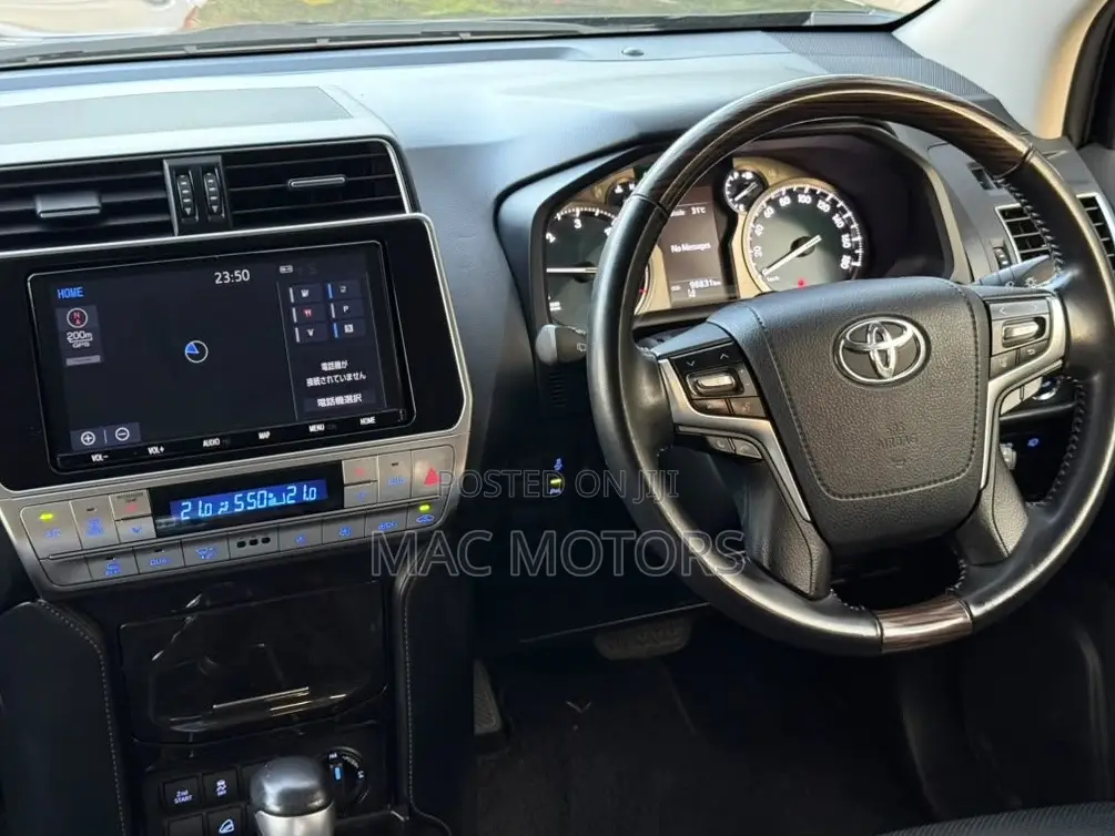Toyota Land Cruiser Prado 2.8 2022 Black