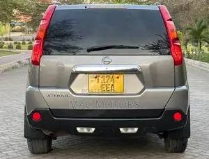 Nissan X-Trail 2010 Gray