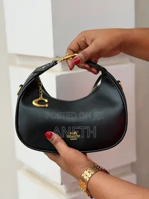 Coach Min Bags