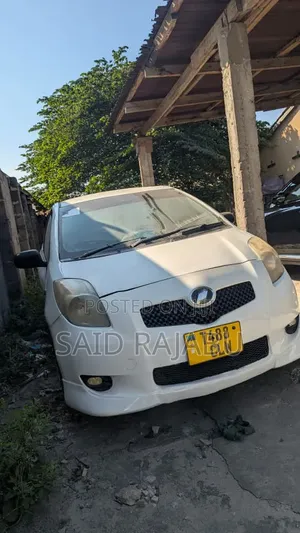 Toyota Vitz 2008 White