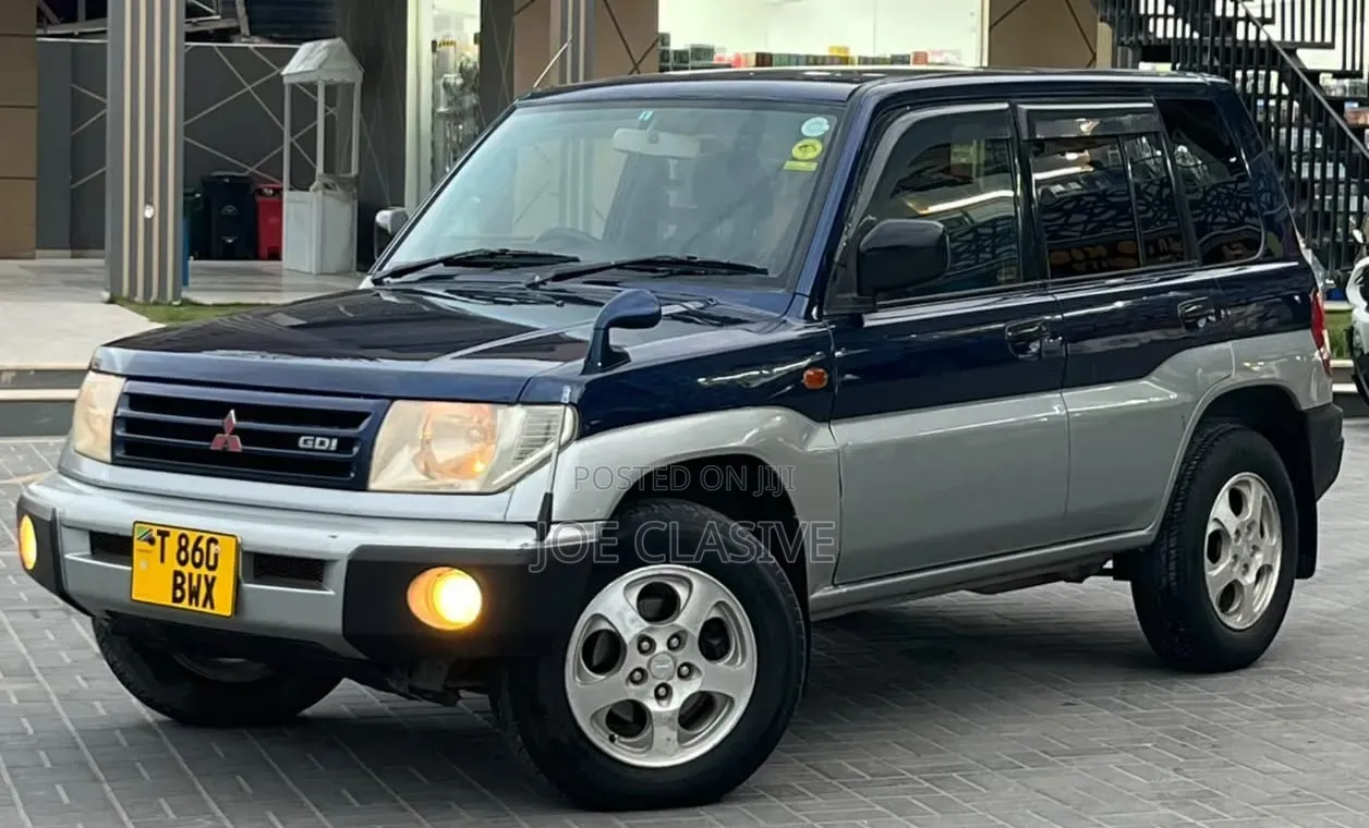 Mitsubishi Pajero Mini 2000 Blue