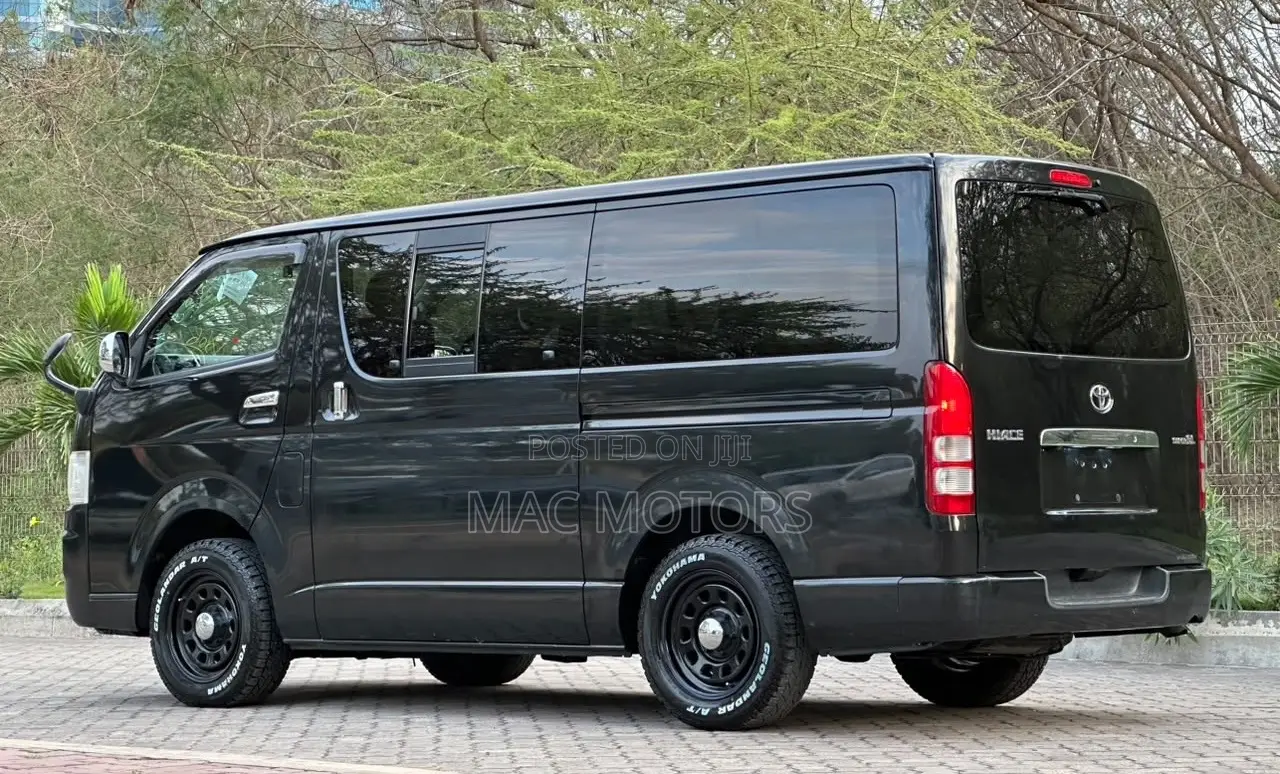 Toyota HiAce 2007 Black