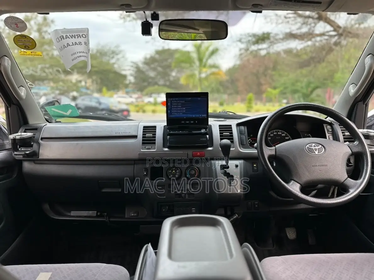Toyota HiAce 2007 Black