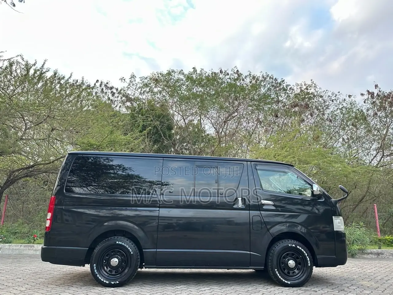 Toyota HiAce 2007 Black