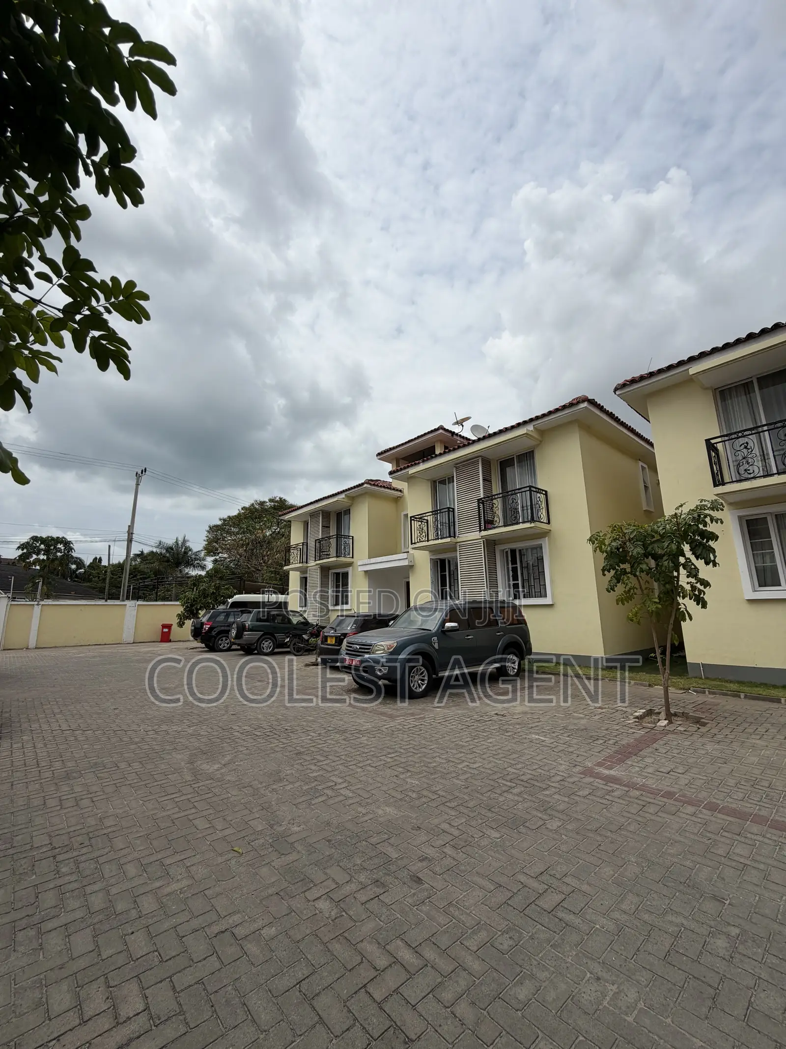 Furnished 2bdrm Apartment in Coolest Estate, Oyster Bay for rent