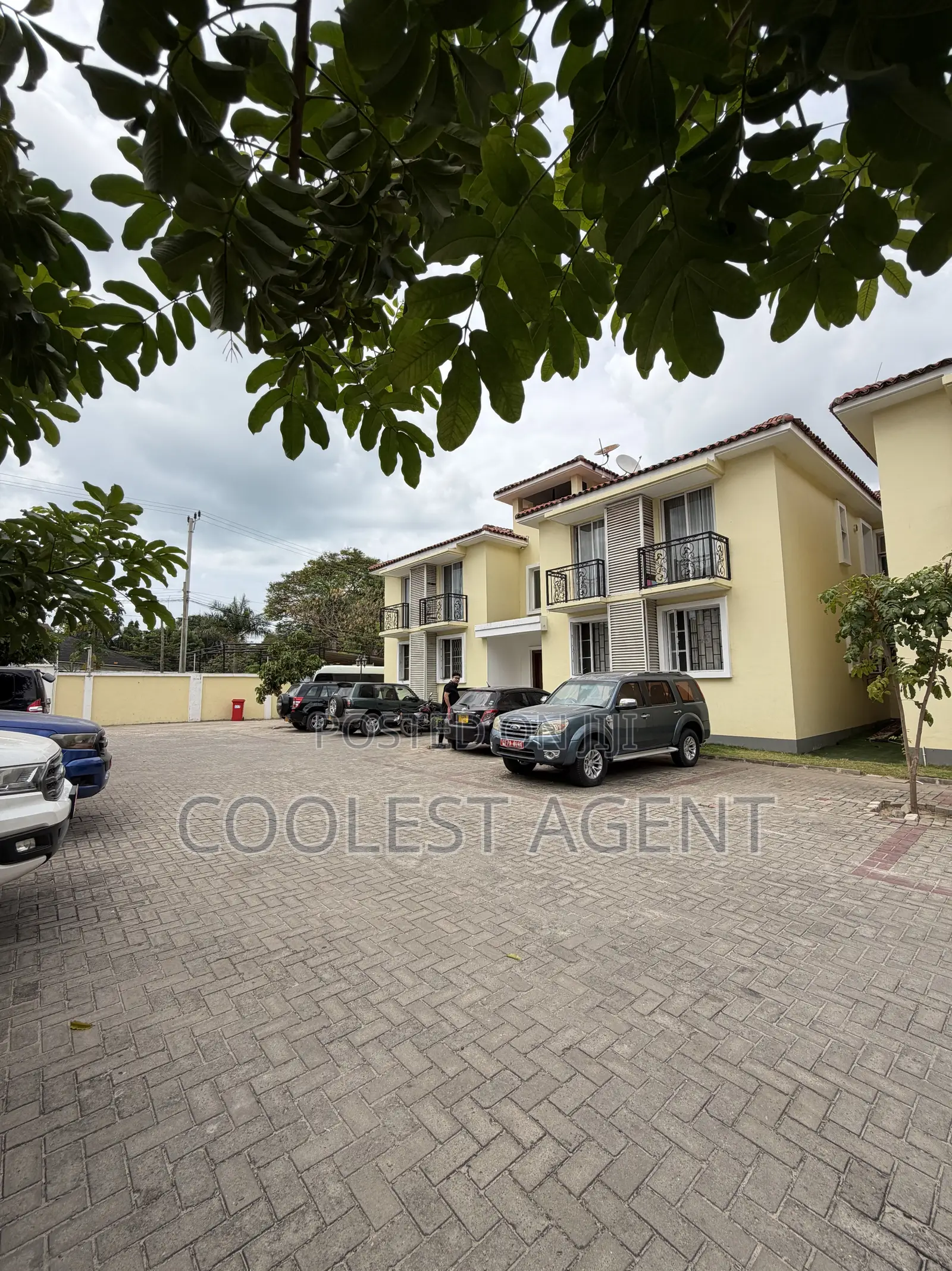 Furnished 2bdrm Apartment in Coolest Estate, Oyster Bay for rent