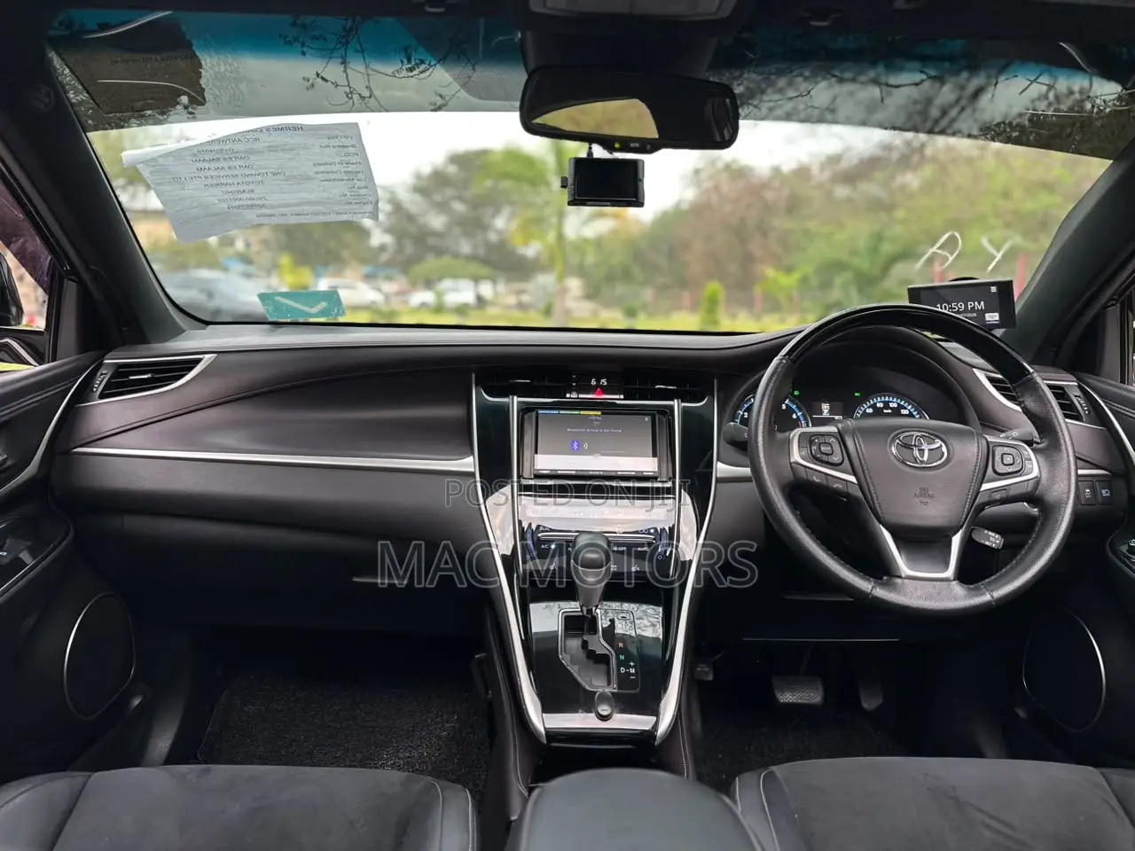 Toyota Harrier 2.0 2014 Black
